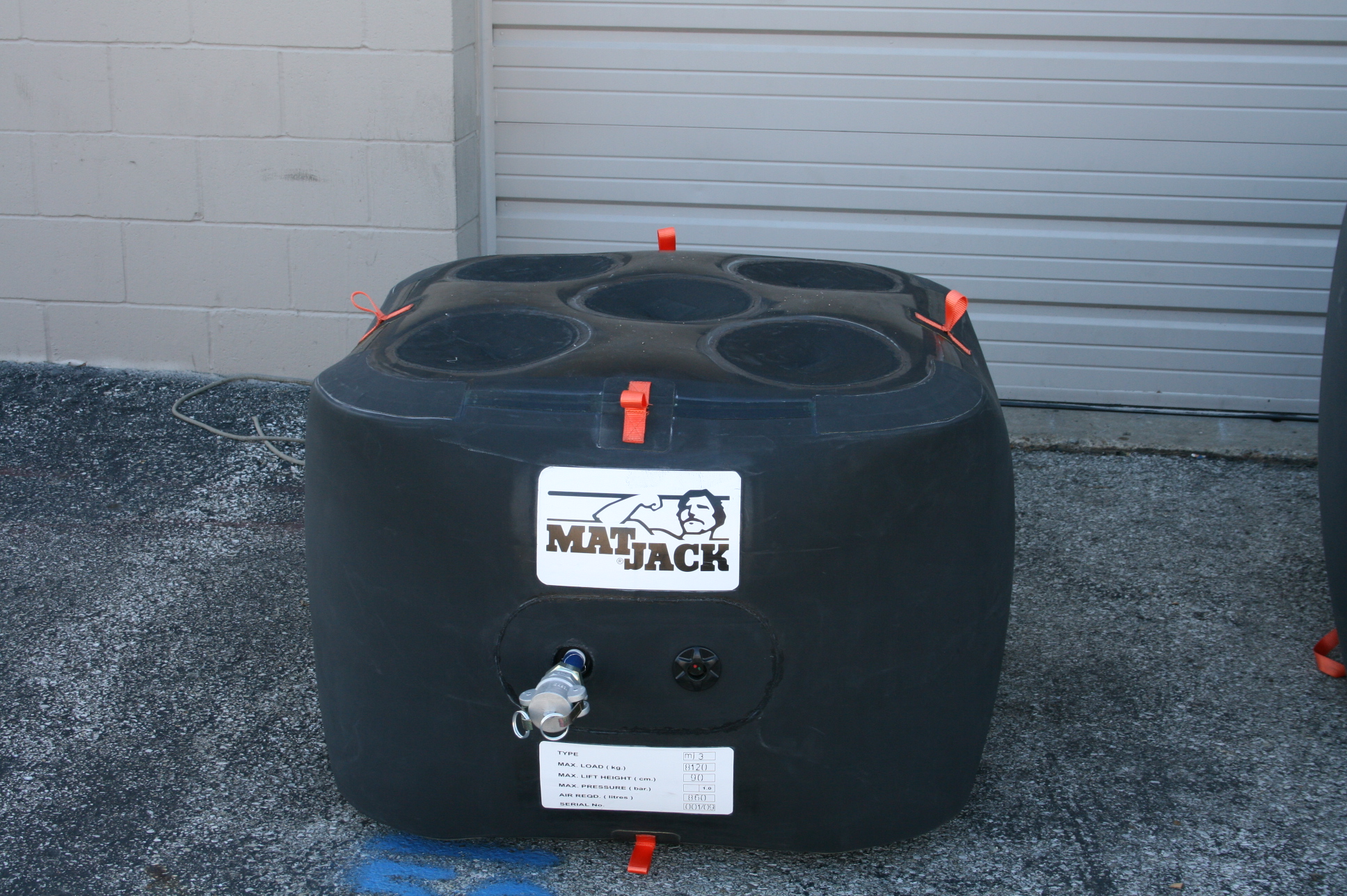 Løftebag,  MATJACK  1 bar - 9,1 T A (9100 kg) 95x95x75 cm Kevlar / Aramid fiberforsterket Neoprene.