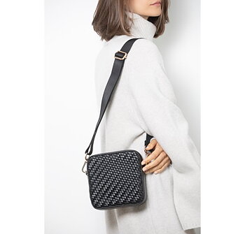 PINE HANDBAG BLACK CEANNIS
