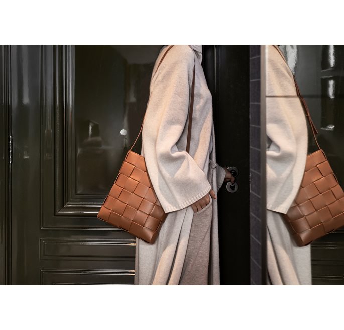 BRAIDED STRAP BAG BROWN CEANNIS - 3