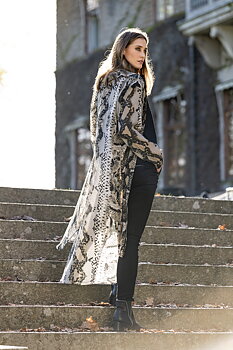 Monaco Shirt Black/Sandstone/Gold Capri Collection