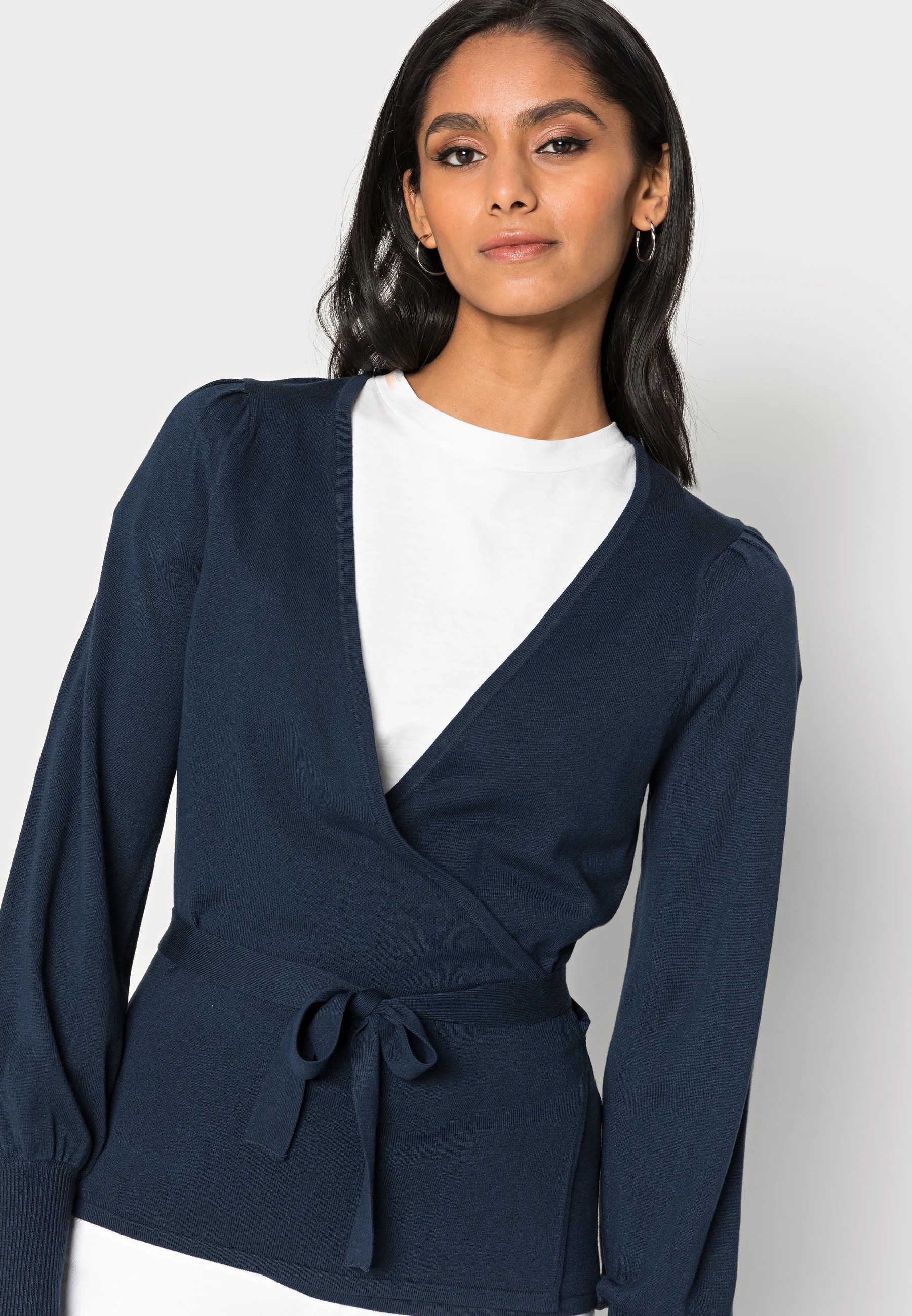 KAanno Astrid Wrap Cardigan Marin Kaffe - 2