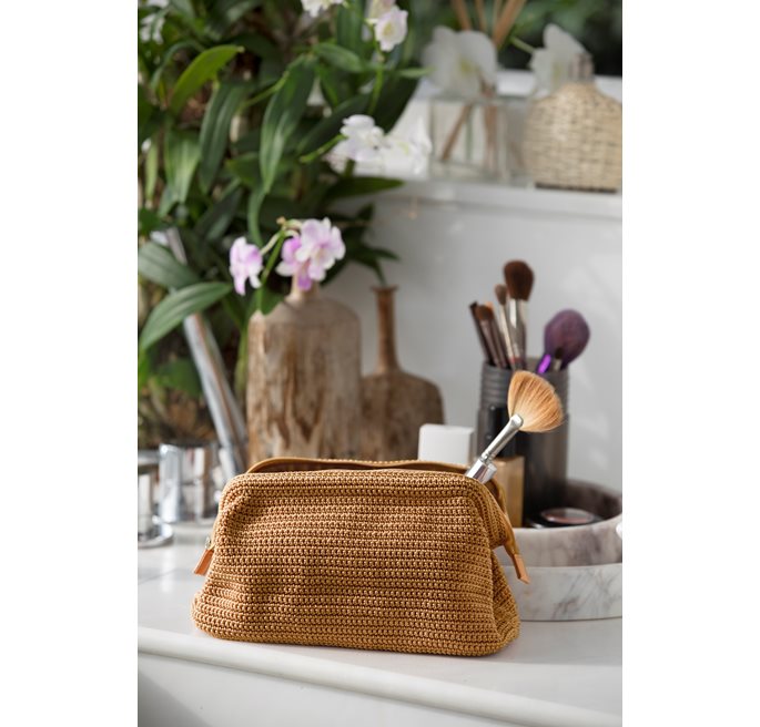 CAMEL CROCHET NEW COSMETIC  CEANNIS