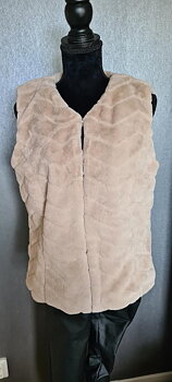 Väst Lavish Fur  Offwhite/ Beige MICHA