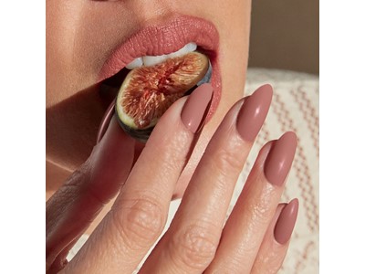 Fuji Love #361, Vinylux CND - 2