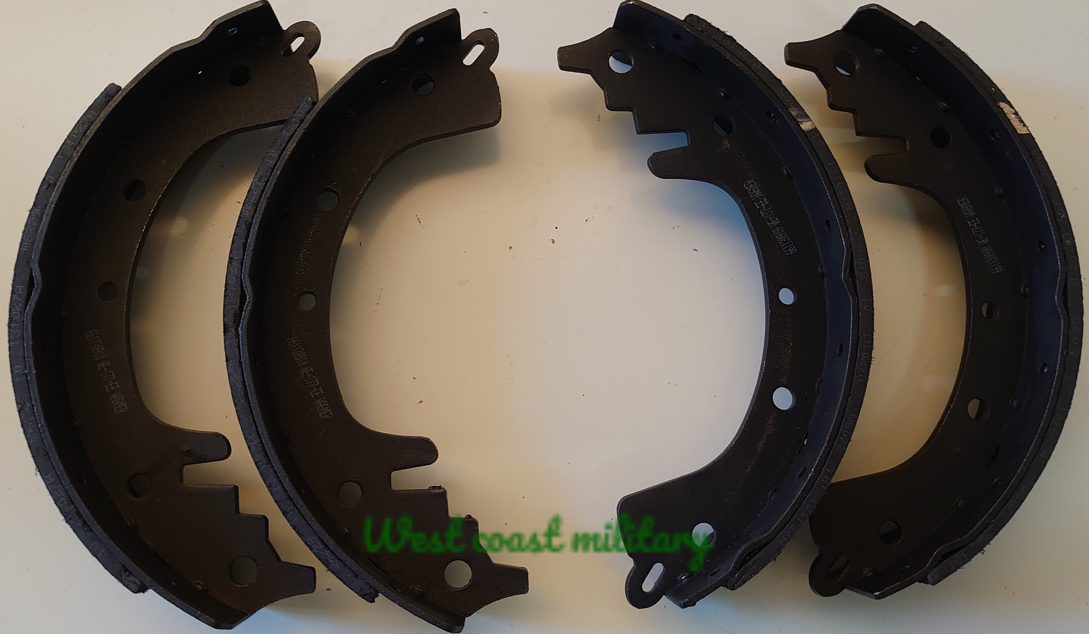 Bromsbackar CJ3B-M38A1
