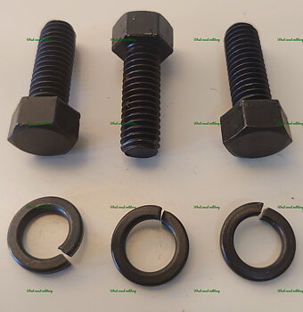 Bolt set thermostat housing