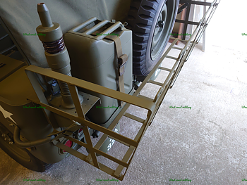 Bustle rack