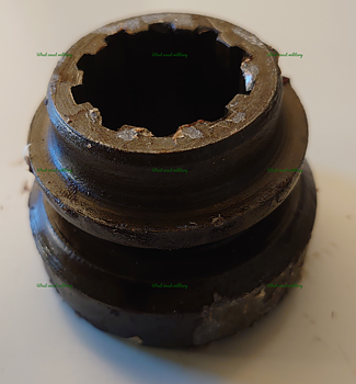 Gear clutch output shaft front drive