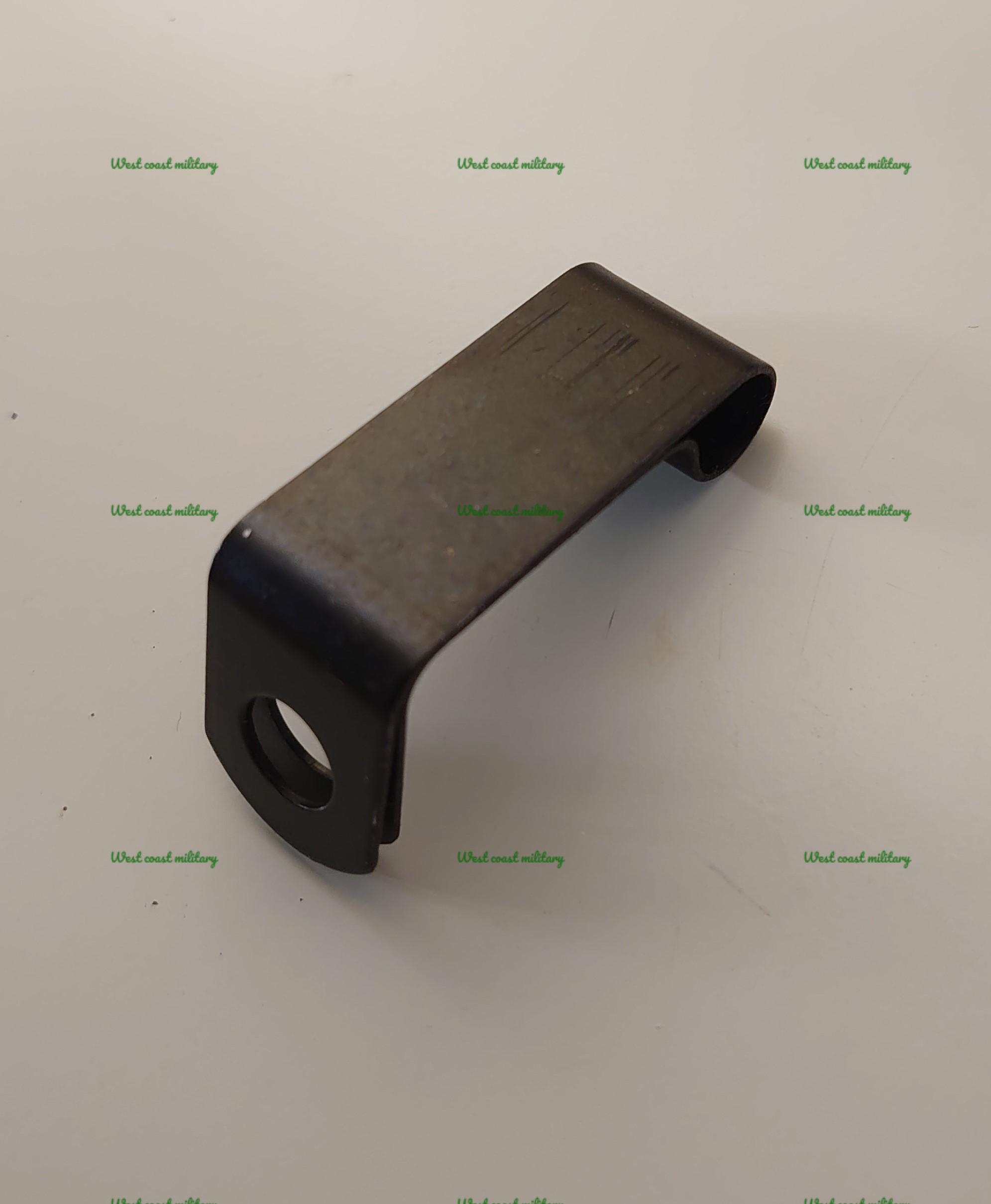 Clips för bromsrör på axel - 2
