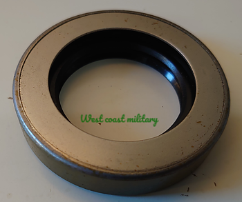 Oil seal output shaft