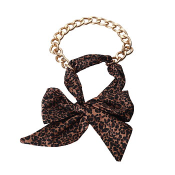 Kort halsband med sjal
