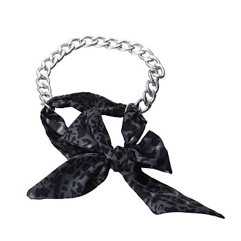 Kort halsband med sjal