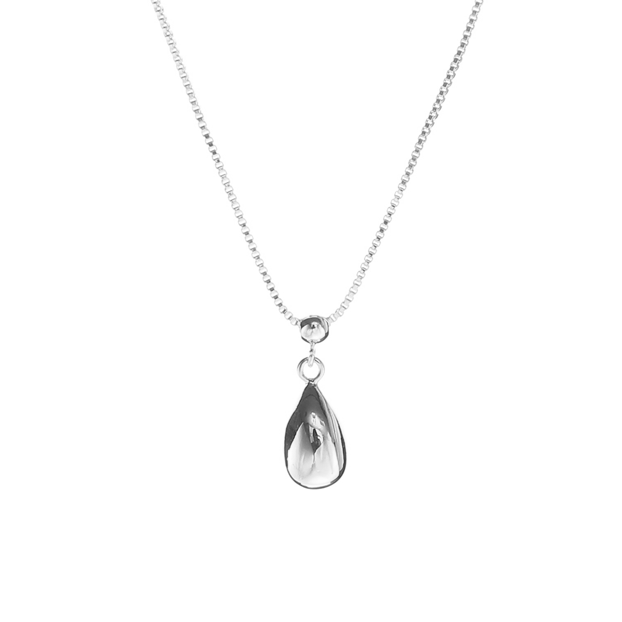 Short necklace