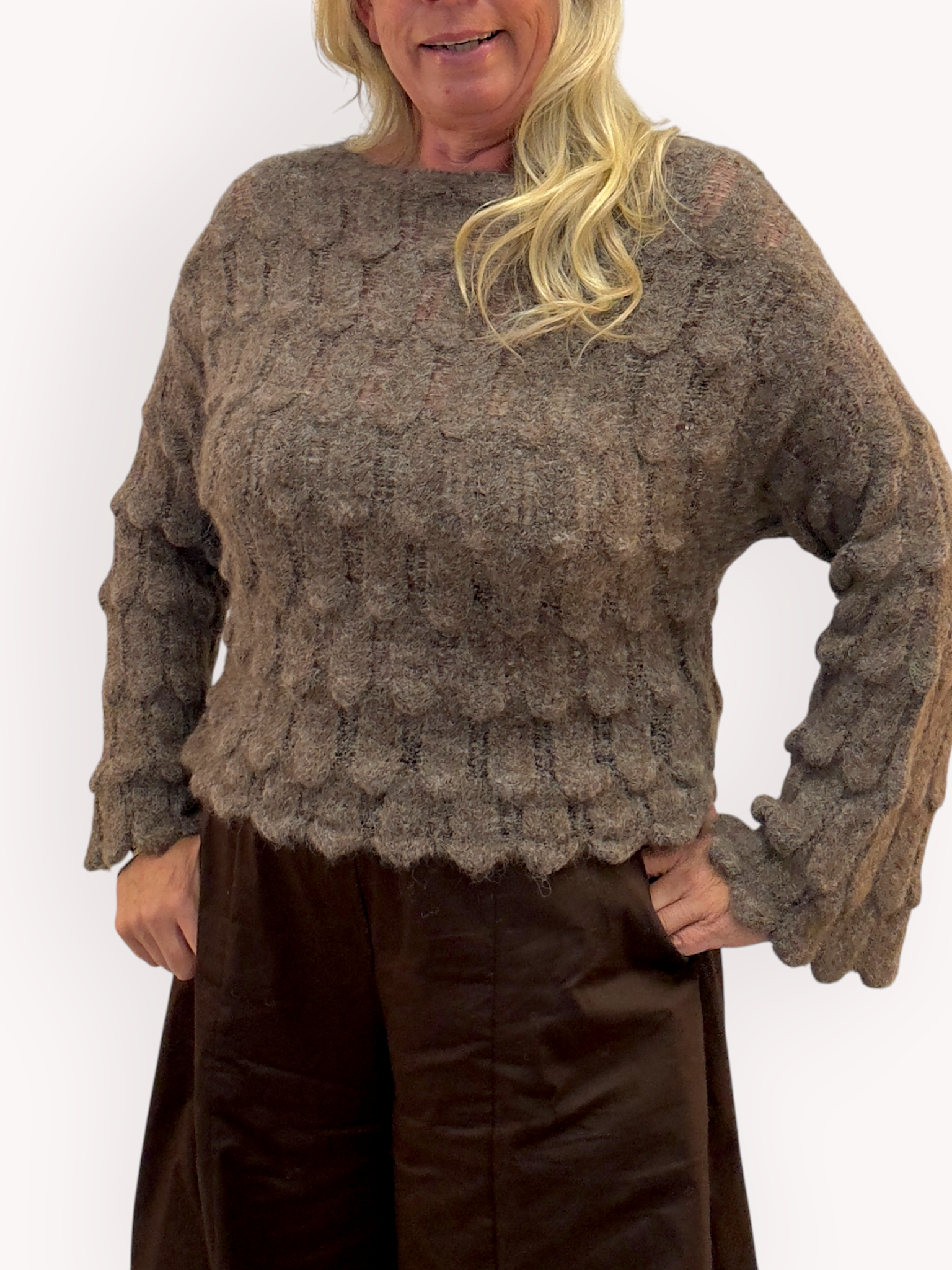 Knitted sweater with pattern - 3