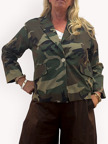 Short jacket