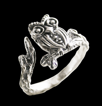 "Uggla i mossen" Uggla ring i Äkta silver.