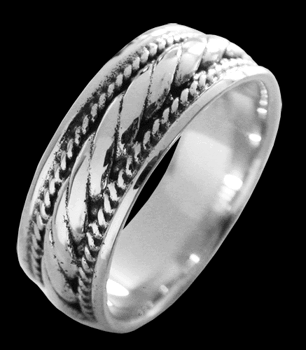 Viking inspirerad ring i Äkta silver