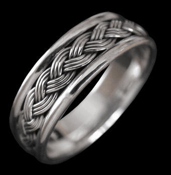 50 % OFF.  8 mm Flätad spinner ring i Äkta silver.