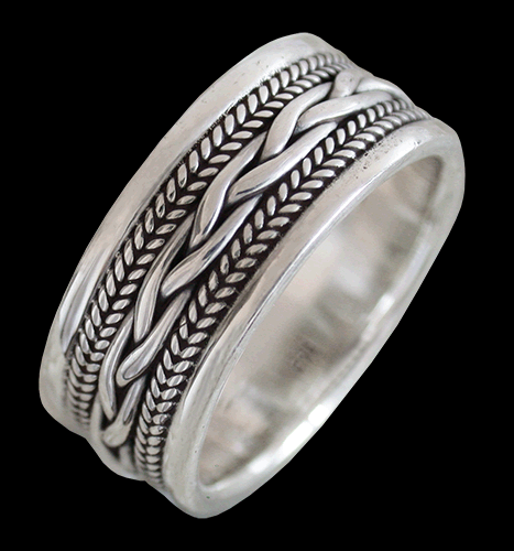 Flätad ring i Äkta silver.