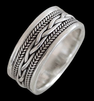 Flätad ring i Äkta silver.
