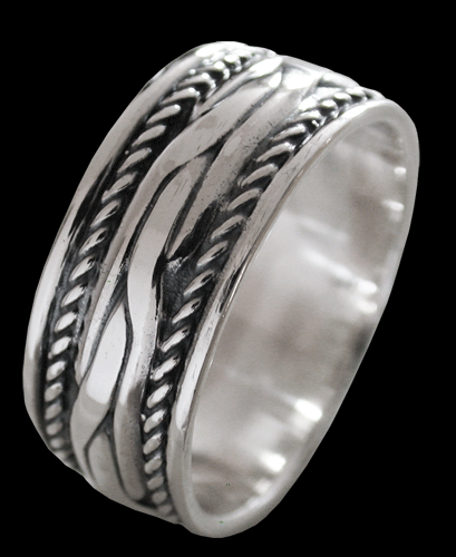 Ring i vikingastil.