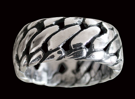 Massivt flätad ring i Äkta silver. - 2
