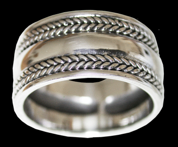 Mönstrad slät ring i Äkta silver. - 2