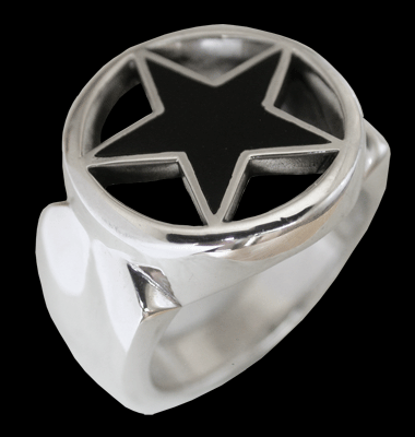 Stjärn ring med svart Onyx.