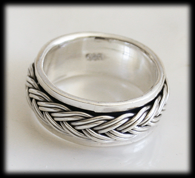 8.5 mm. Flätad stress / ADHD ring i Äkta silver. - 3