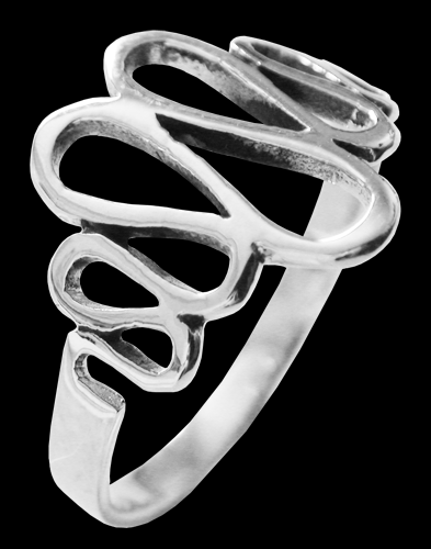 Vacker snirklig ring.