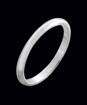 4 mm. Smal välvd ring i Äkta silver.