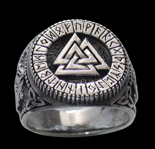 Klackring med Valknut i Äkta silver. - 2