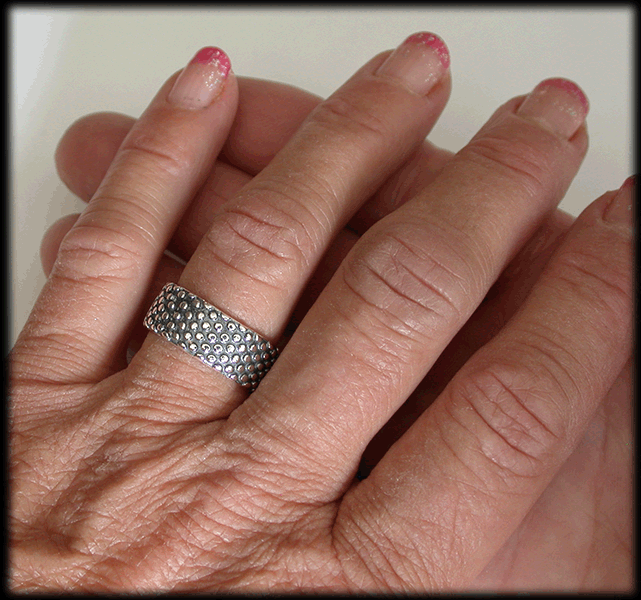 Annorlunda silverring. - 3