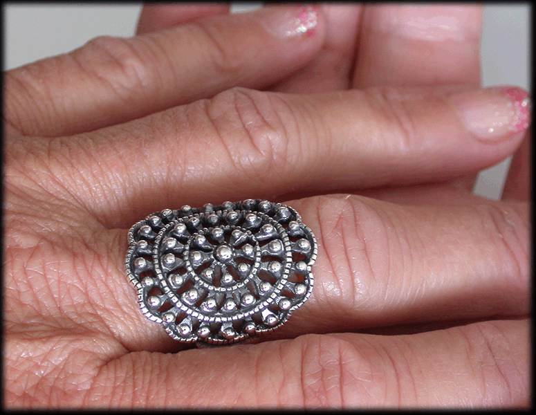 Annorlunda silverring. - 3