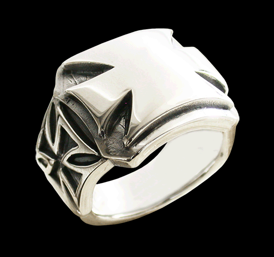 Stilren Malteserkors ring i Äkta silver. - 2