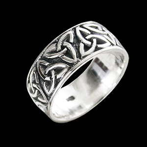 8.5 mm. Genombruten keltisk ring i Äkta silver.