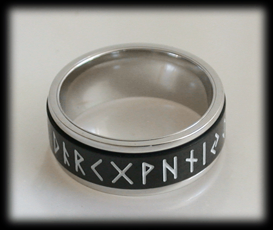 8 mm. Spinner ring med runor i rostfritt stål. - 4