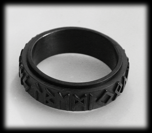 8 mm. Svart spinnerring med runor i rostfritt stål. - 5