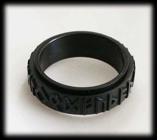 8 mm. Svart spinnerring med runor i rostfritt stål. - 6