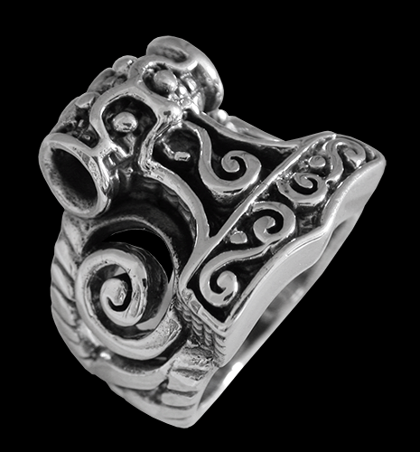 Tors hammare ring. - 2