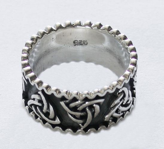 Annorlunda Keltisk ring. - 3
