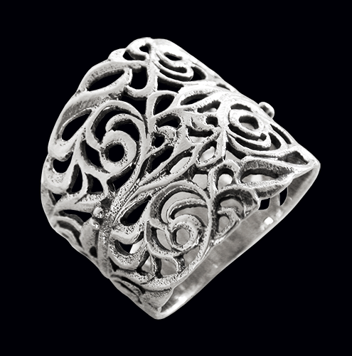 Elegant siver ring. - 2