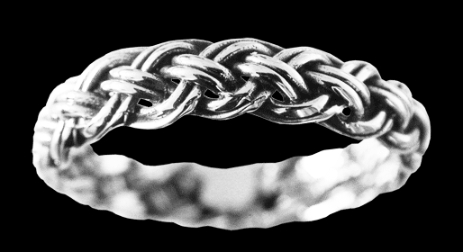 Smal flätad silverring. - 2