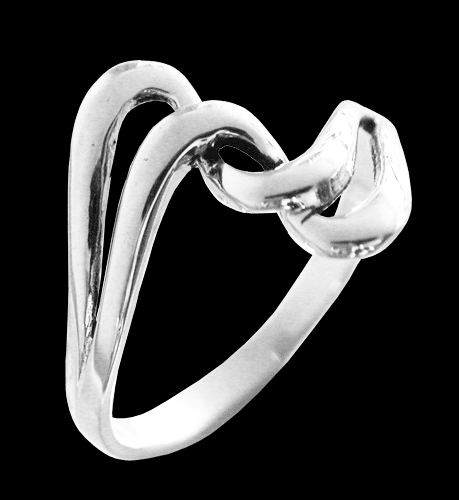 Vacker ring i Äkta silver.