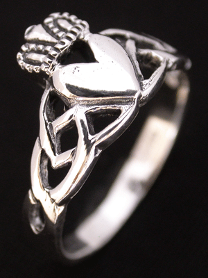Ny Claddagf ring. - 3