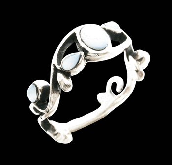 Urläcker silverring med pärlemor.
