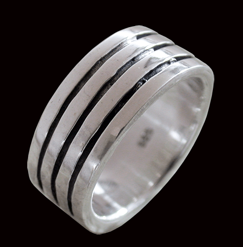 Svensson ring i Äkta silver. - 2
