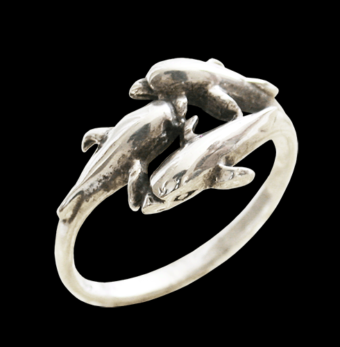 Silverring med delfiner. - 2