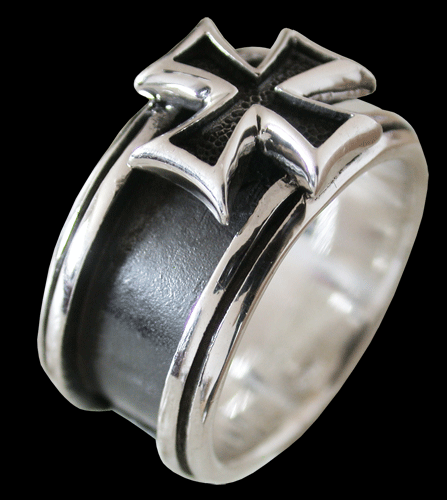 Ring med Malteserkors i Äkta silver.