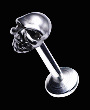 Labret med dödskalle.